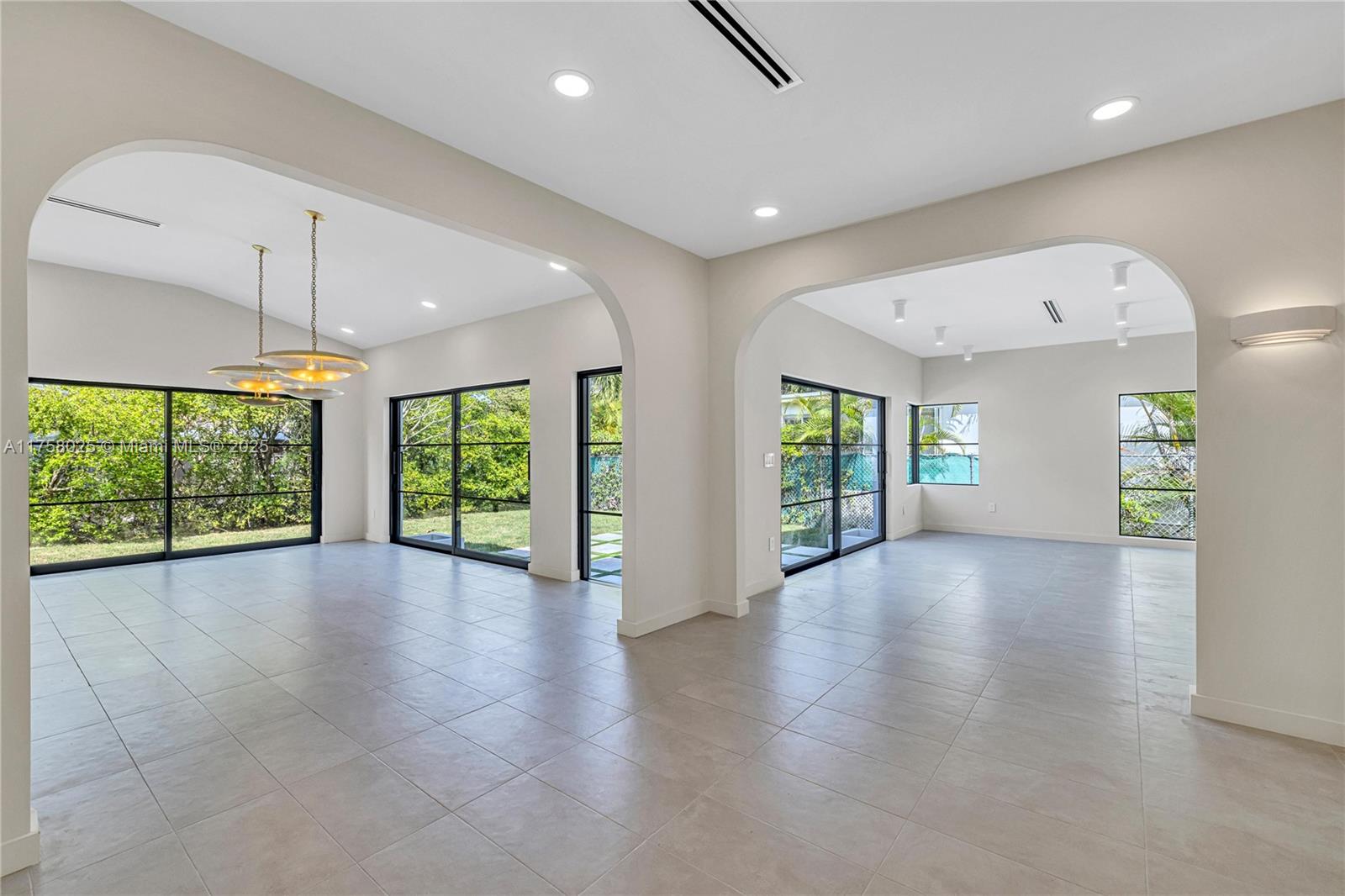 1323 Cleveland Rd