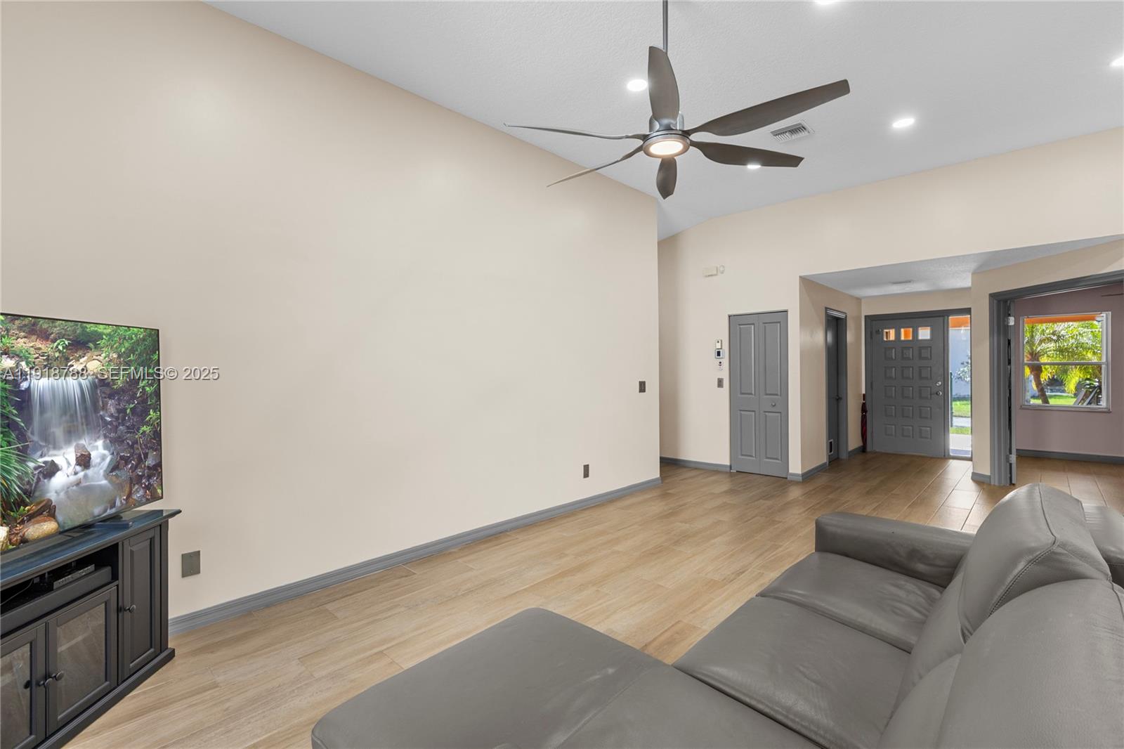 U S LEND LEASE PLAT NO ON - Residential