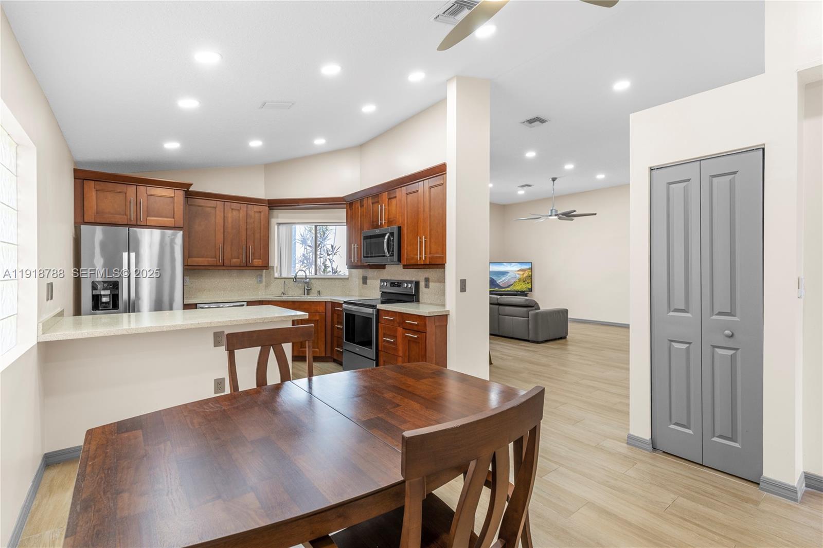 U S LEND LEASE PLAT NO ON - Residential