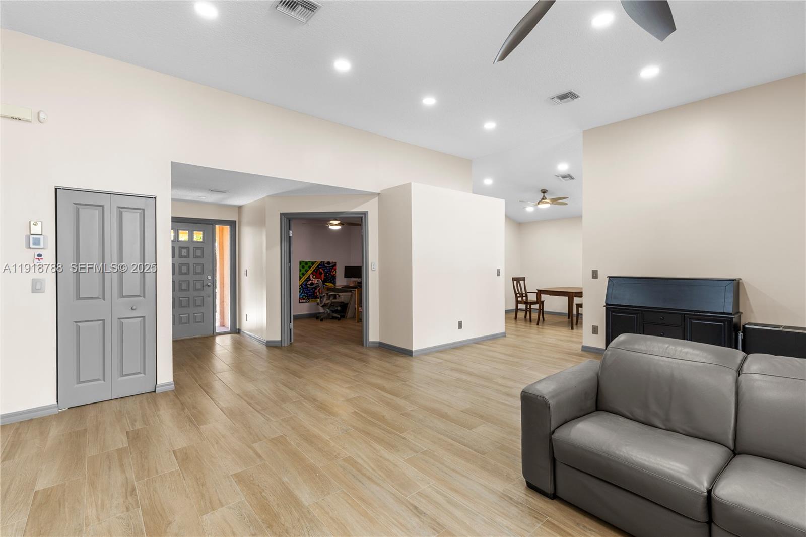 U S LEND LEASE PLAT NO ON - Residential