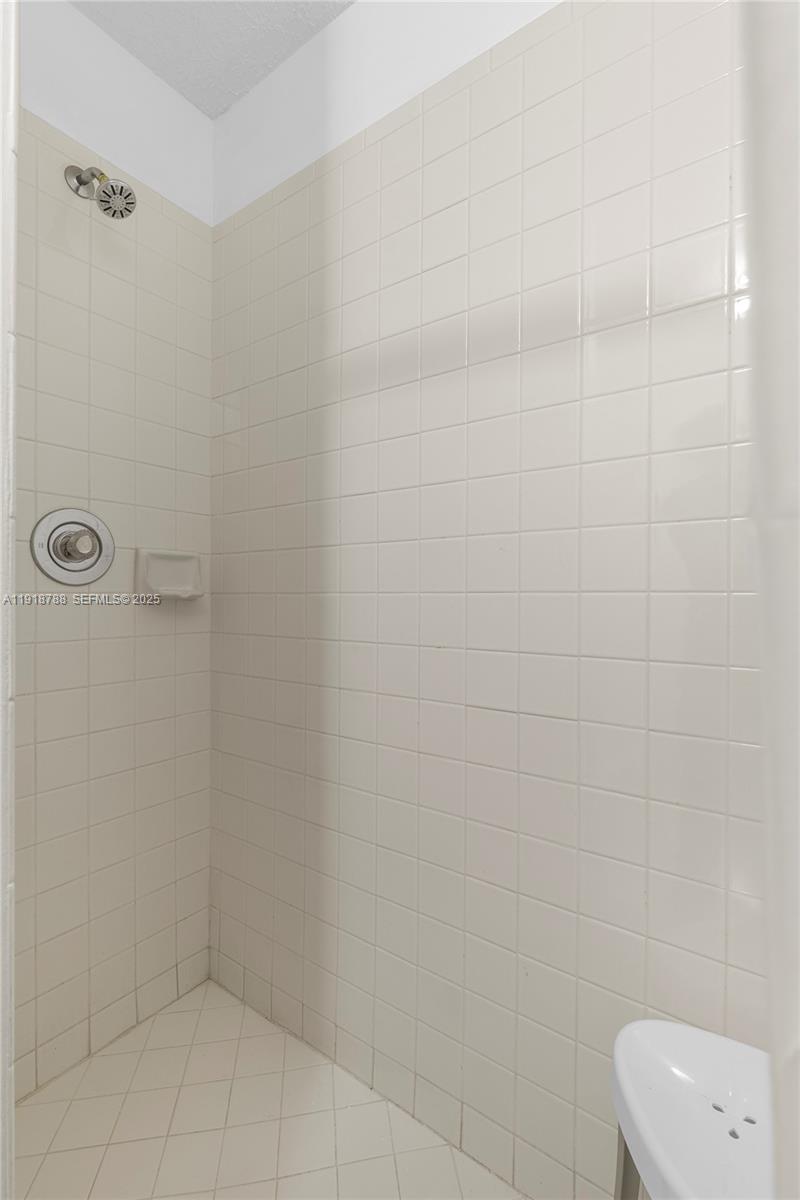 U S LEND LEASE PLAT NO ON - Residential