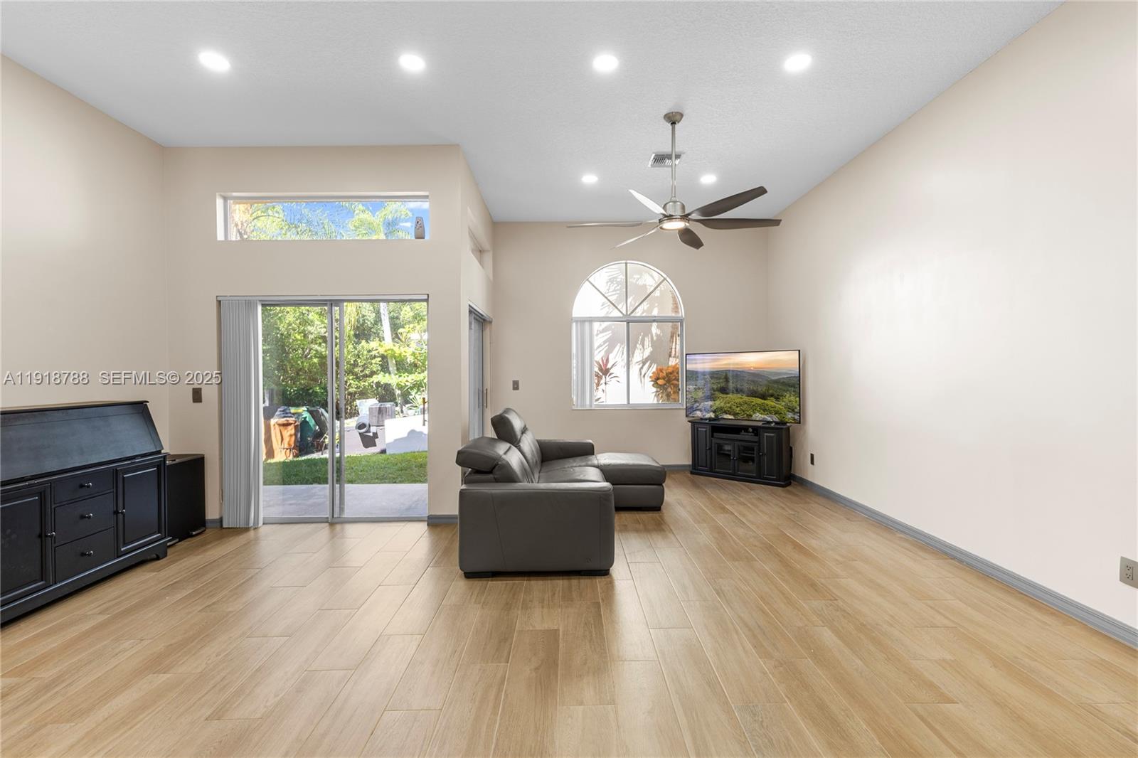 U S LEND LEASE PLAT NO ON - Residential