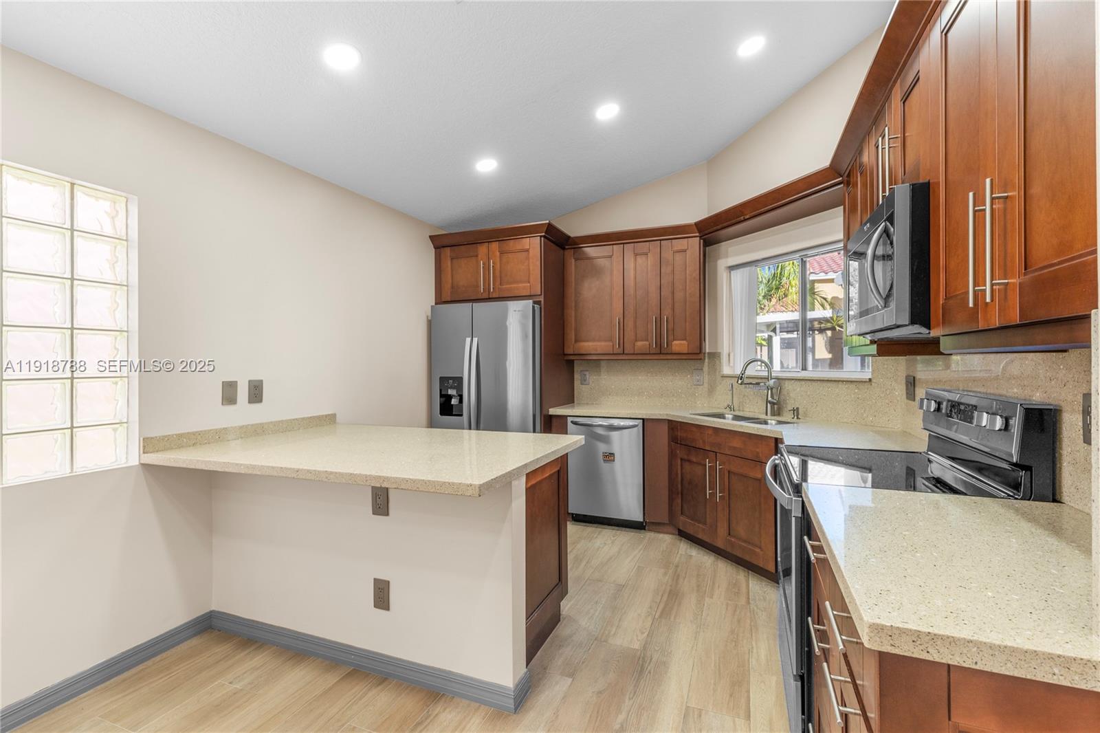 U S LEND LEASE PLAT NO ON - Residential