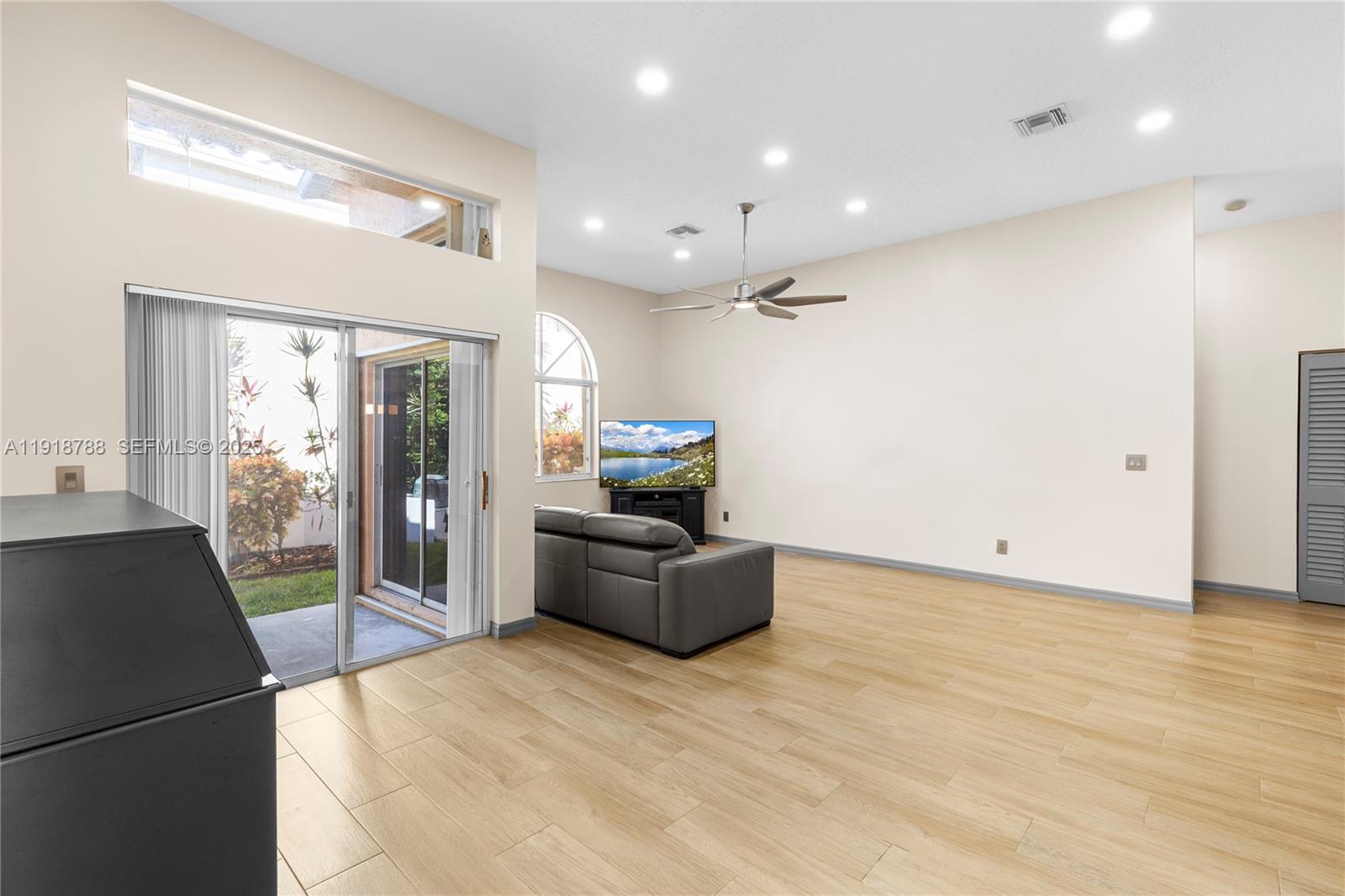 U S LEND LEASE PLAT NO ON - Residential