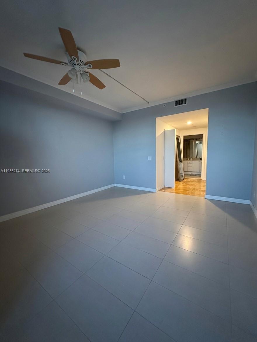 THE METROPOLITAN CONDO - Residential Lease