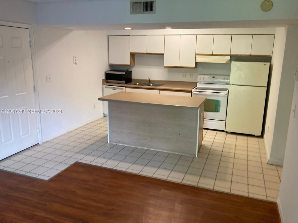 3985 W Mcnab Rd A111