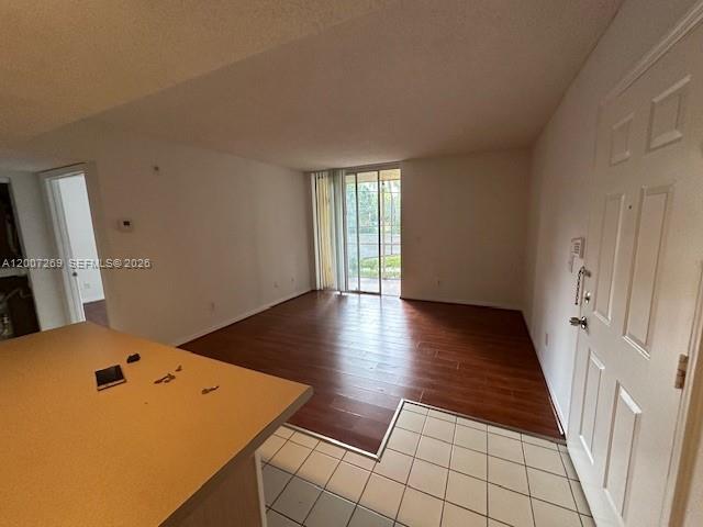 WINDWARD LAKES CONDO - Residential