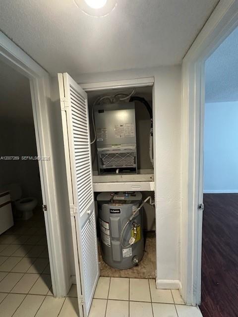 WINDWARD LAKES CONDO - Residential