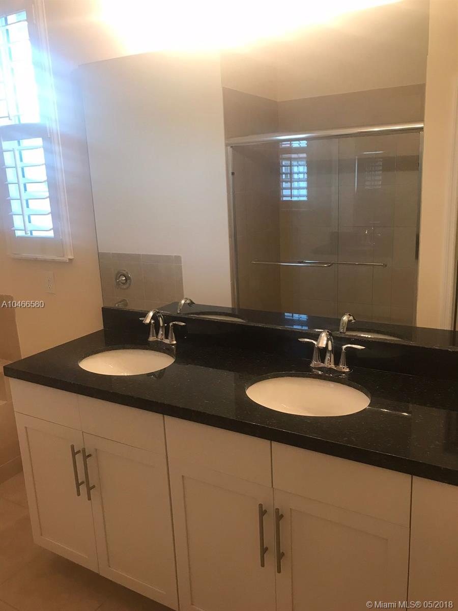 MONTCLAIR MIRAMAR - Residential
