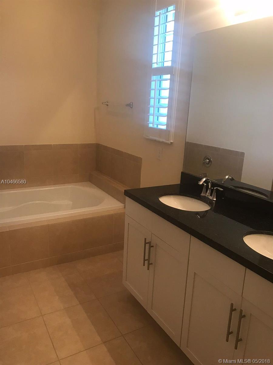 MONTCLAIR MIRAMAR - Residential