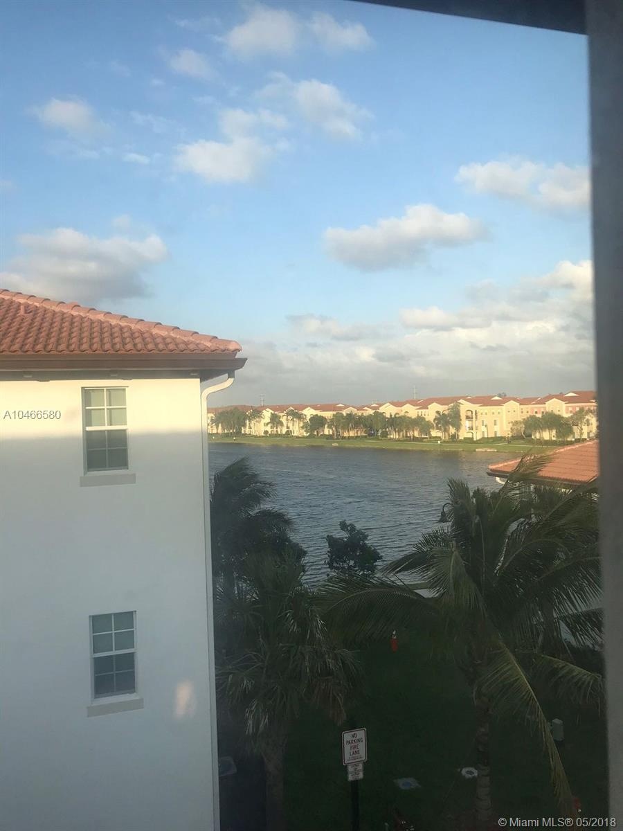 MONTCLAIR MIRAMAR - Residential