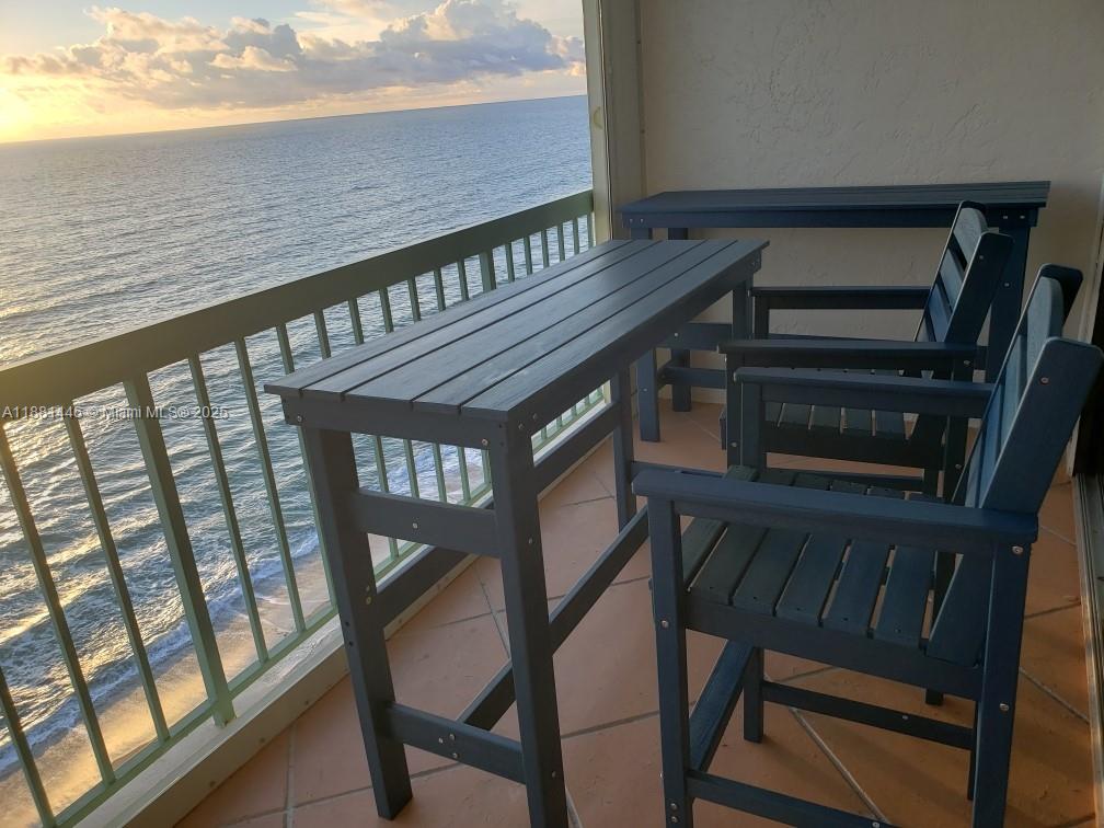 OCEANA OCEANFRONT CONDOMI - Residential Lease