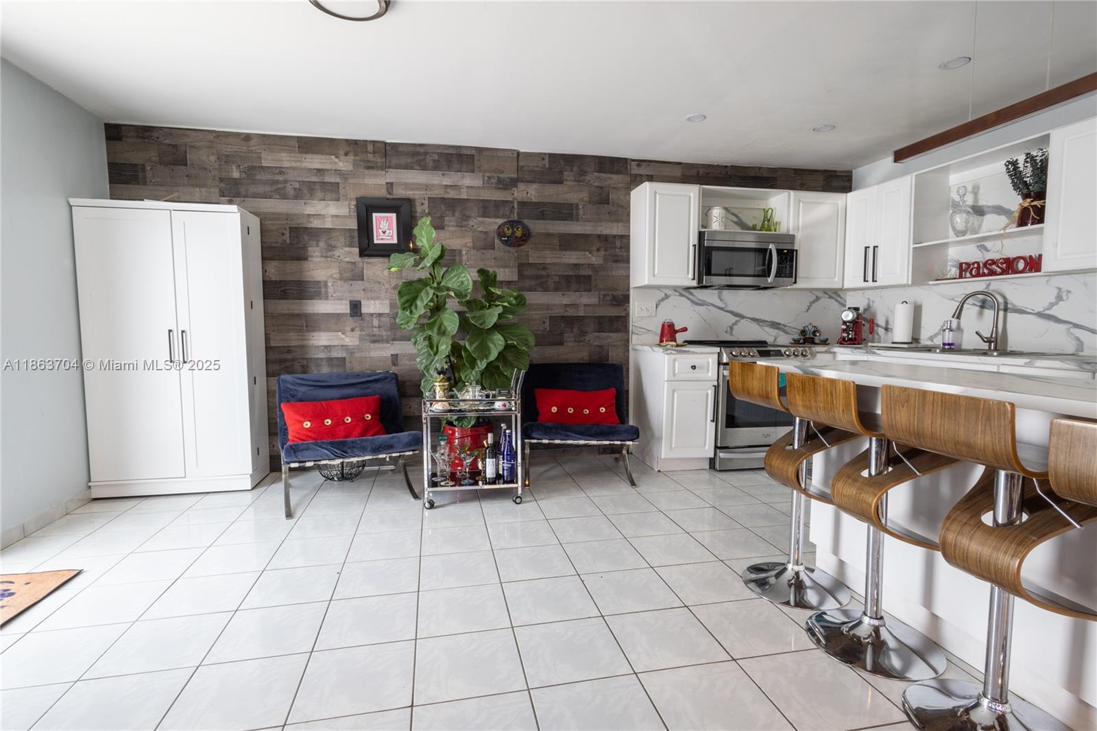 ESSEX VILLAGE 6TH ADDN - Residential