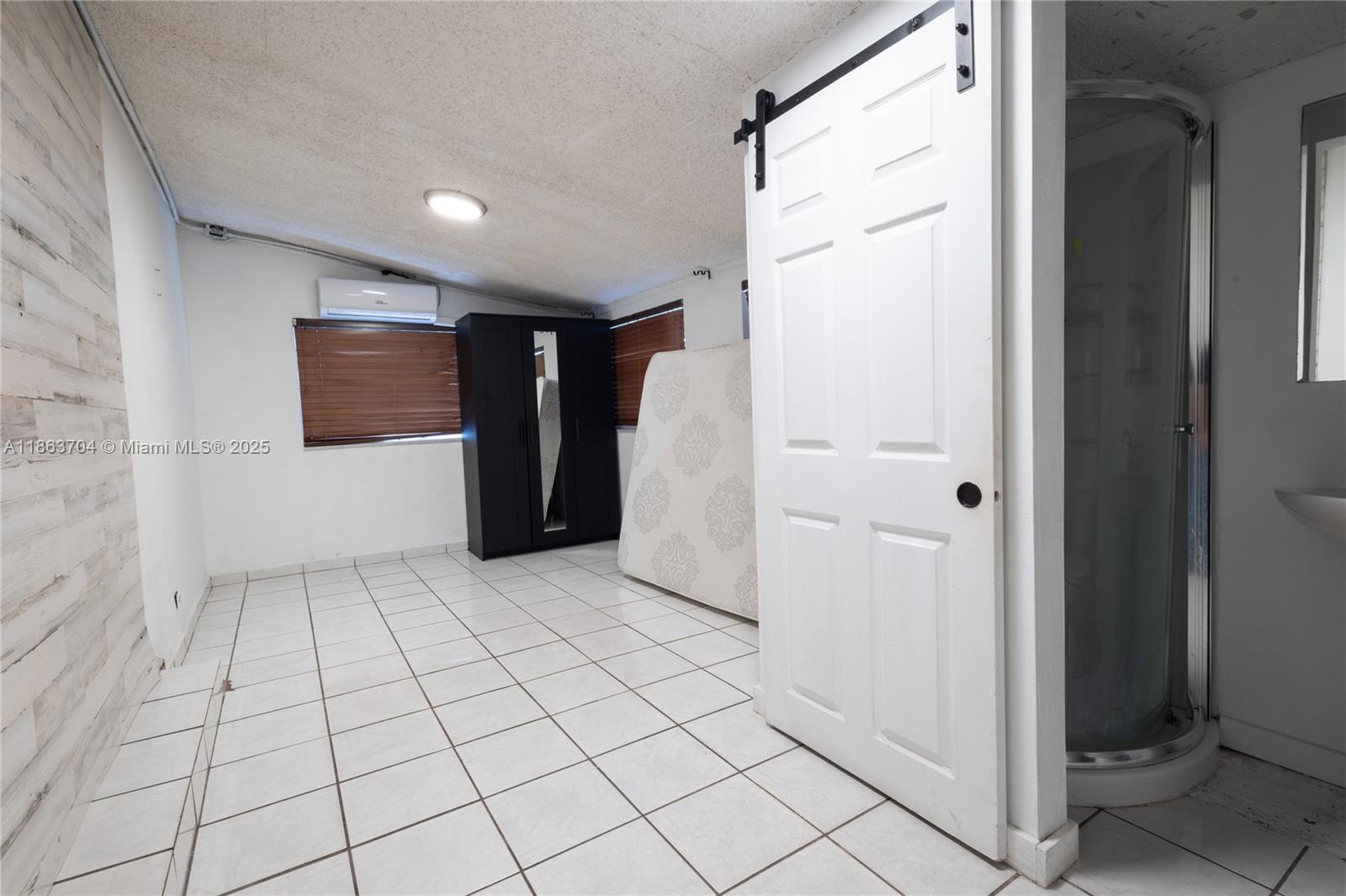 ESSEX VILLAGE 6TH ADDN - Residential