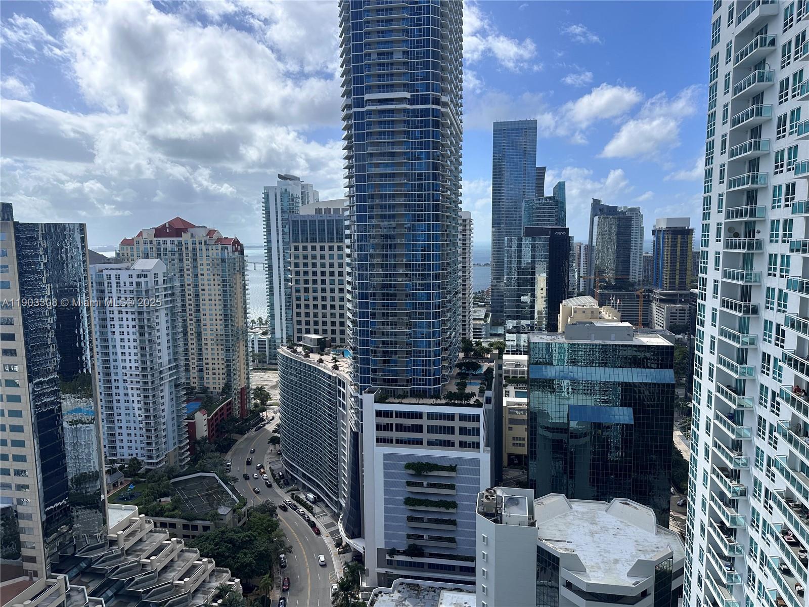 THE PLAZA 851 BRICKELL CO - Residential Lease