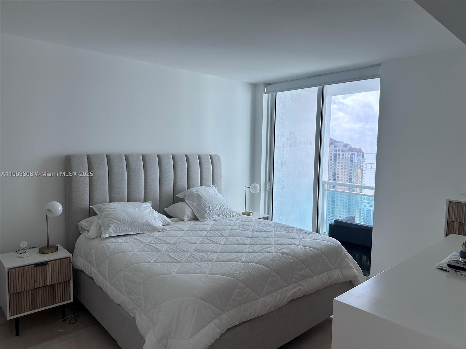 THE PLAZA 851 BRICKELL CO - Residential Lease