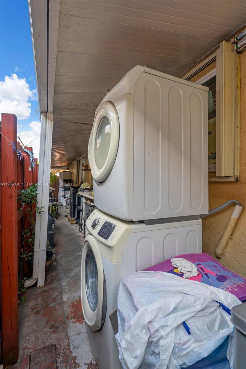 1ST ADDN TO ROBLES GARDEN - Residential