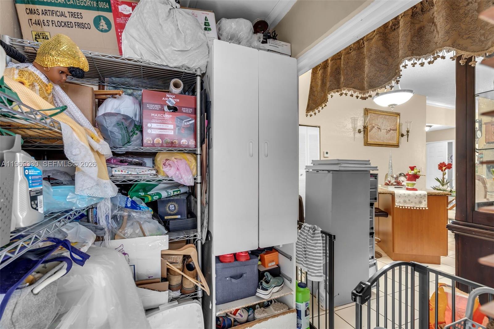 1ST ADDN TO ROBLES GARDEN - Residential