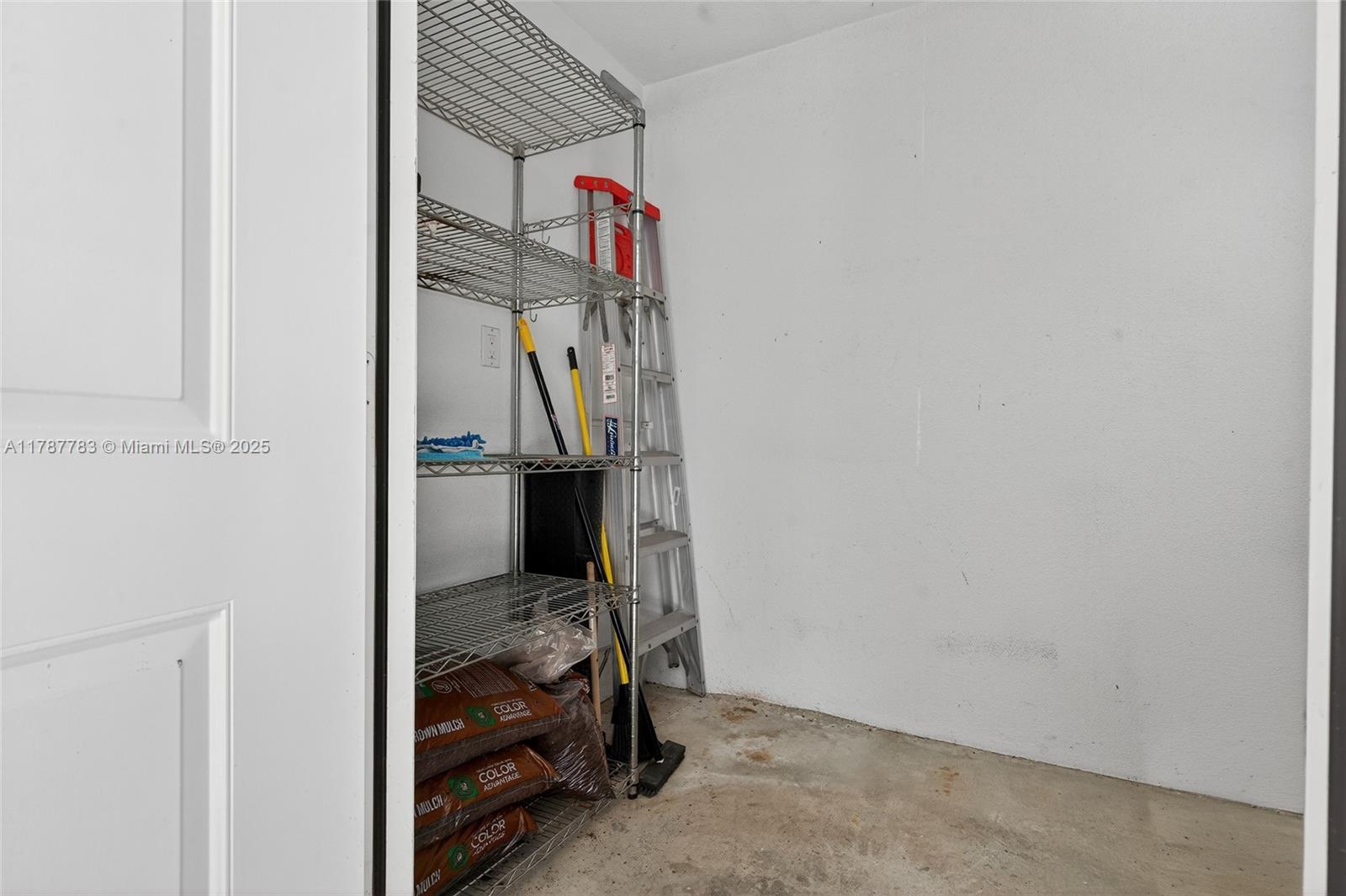 OAKS-SUNTERRACE 2 - Residential