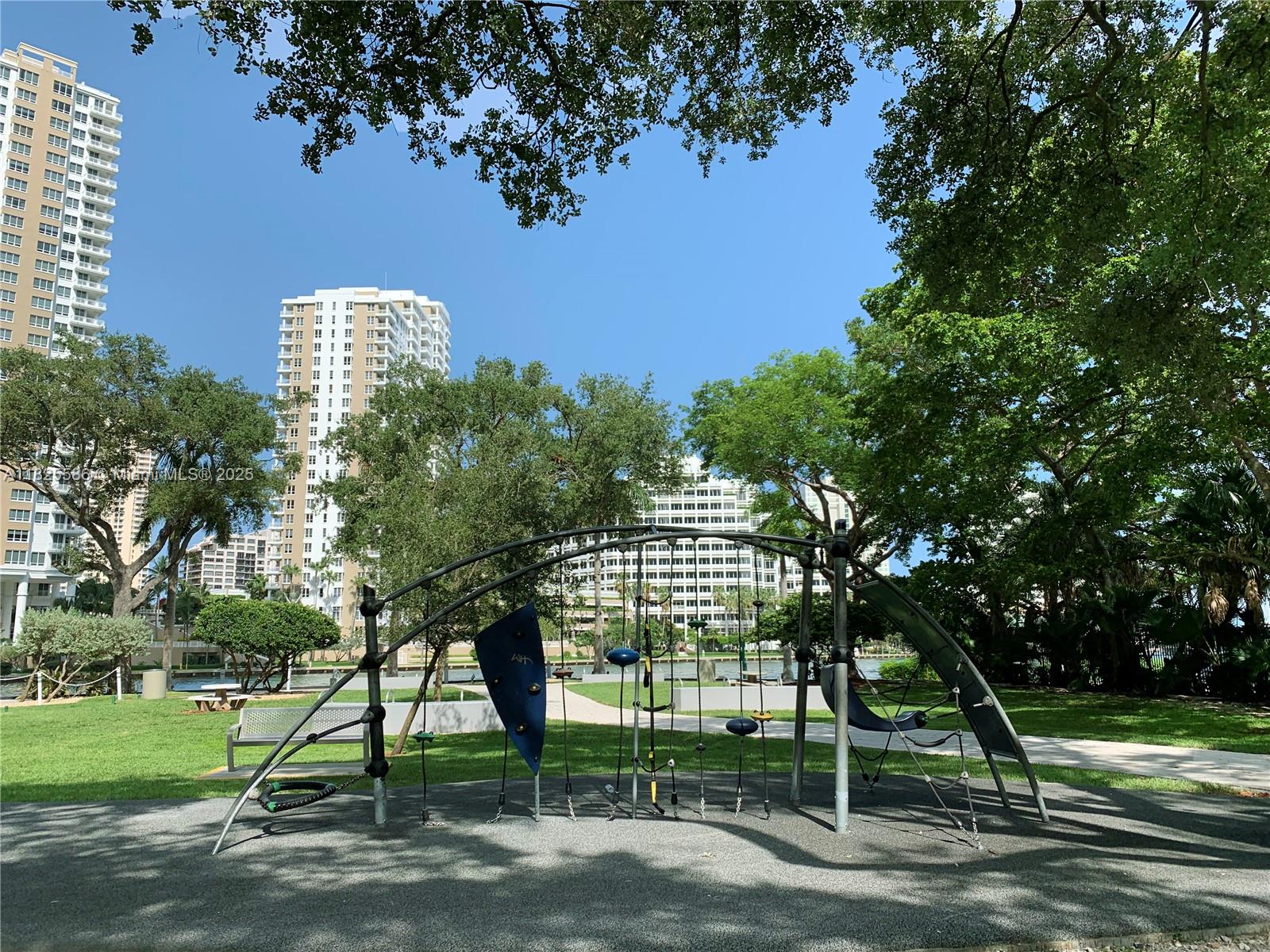 , Miami, FL, 33131/$505,000 2 611536515