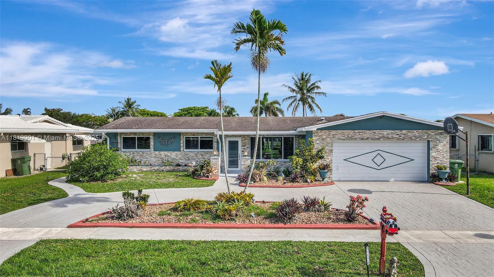 Property for Sale at 11520 Nw 23rd St, Pembroke Pines, Miami-Dade County, Florida - Bedrooms: 5 
Bathrooms: 2  - $833,000