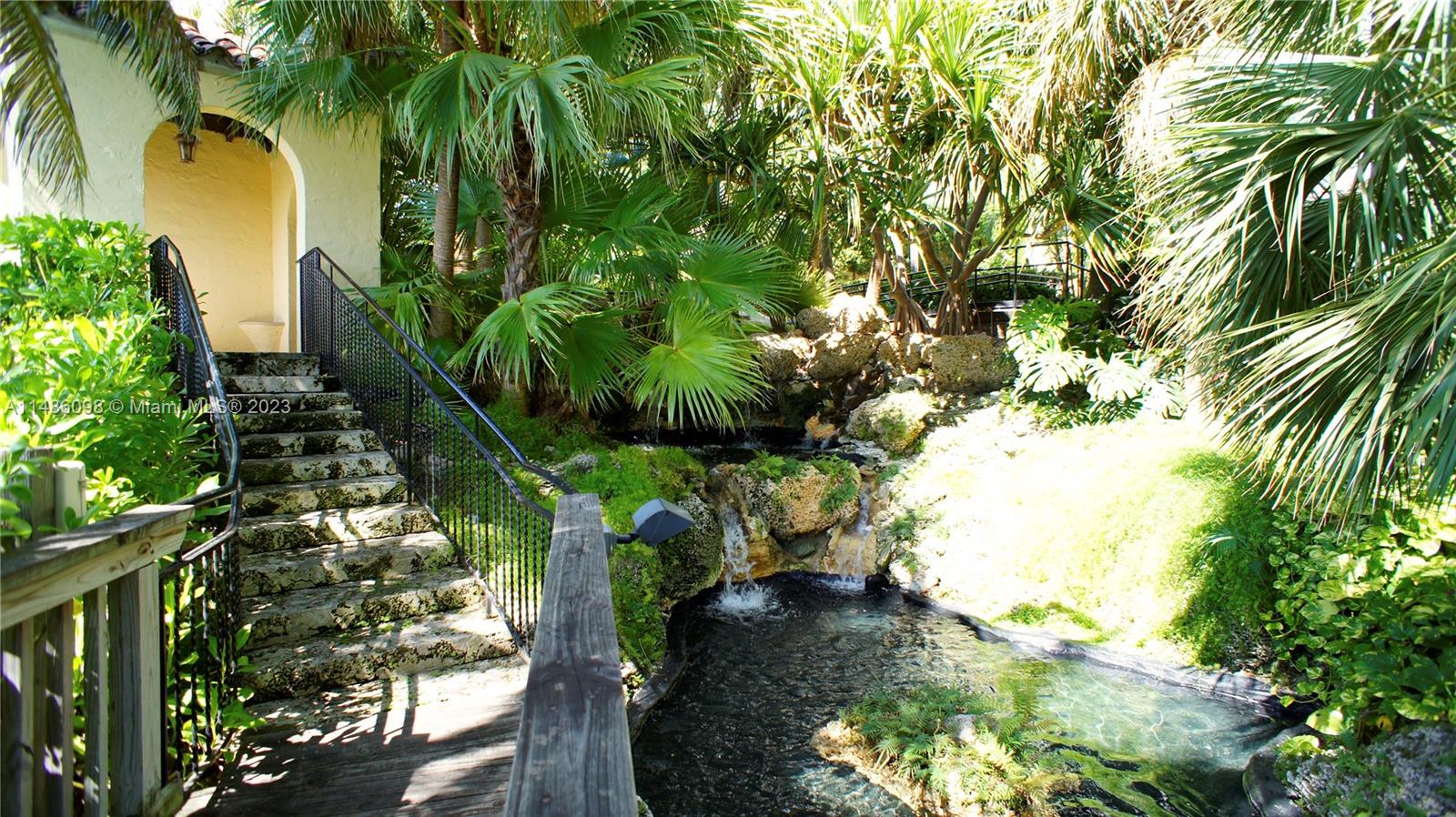 1643 Brickell Slip #5