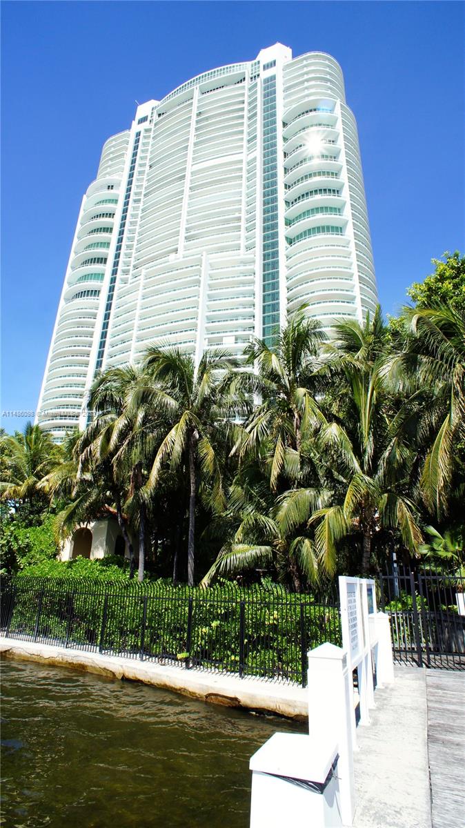 1643 Brickell Slip #5
