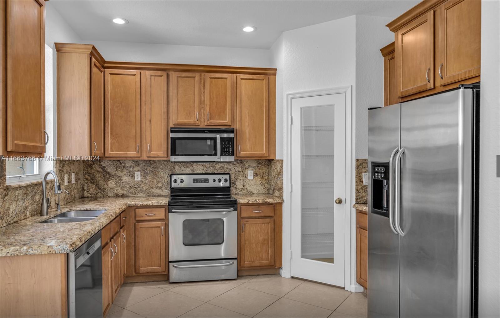 NAUTICA ISLES WEST 2 - Residential Lease