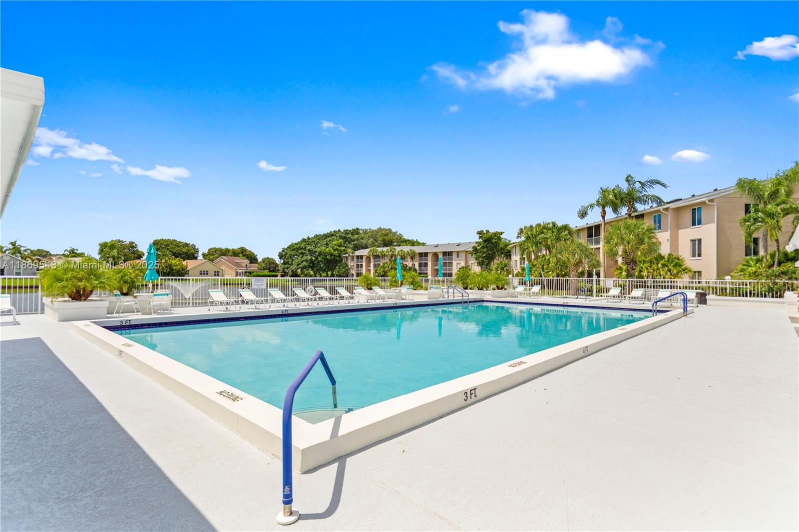 PINE RIDGE AT DELRAY BEAC - Residential