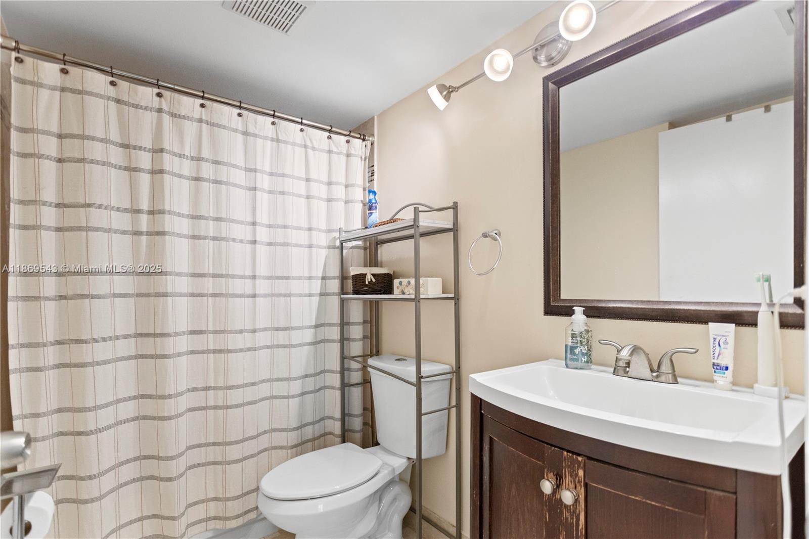 PINE RIDGE AT DELRAY BEAC - Residential