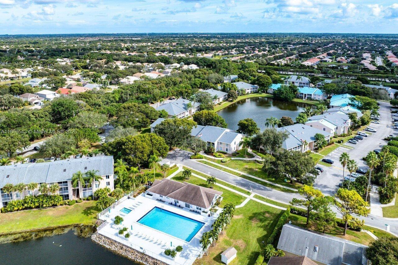 PINE RIDGE AT DELRAY BEAC - Residential