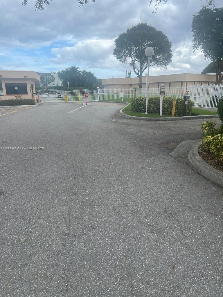 BREAKWATERS OF THE PALM B - Residential Lease