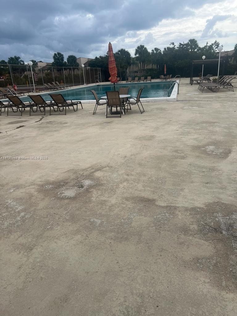 BREAKWATERS OF THE PALM B - Residential Lease