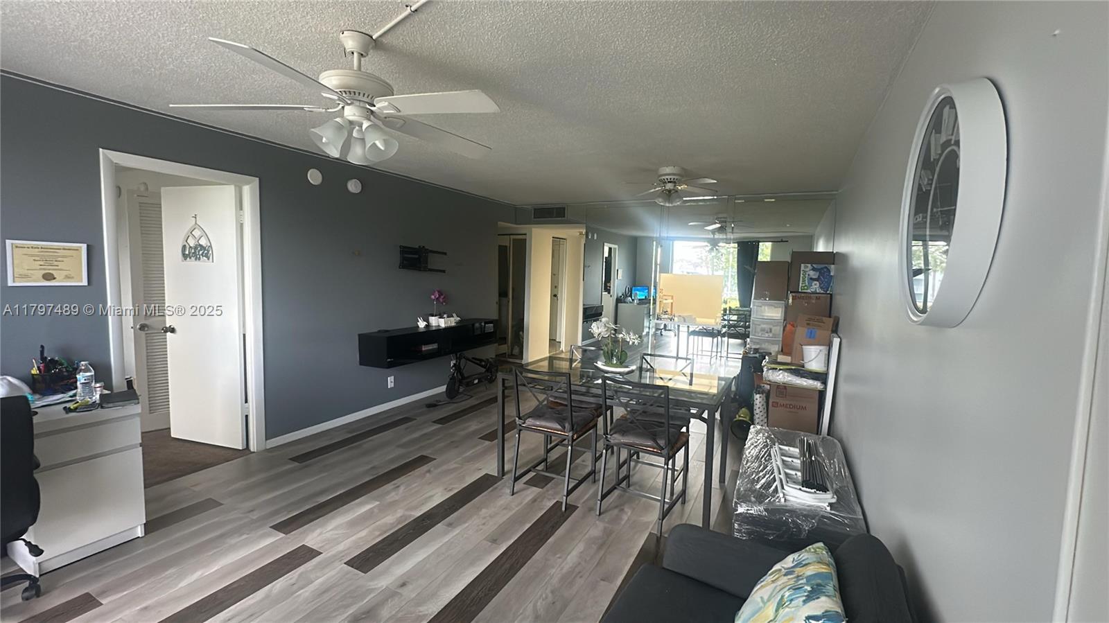 BREAKWATERS OF THE PALM B - Residential Lease