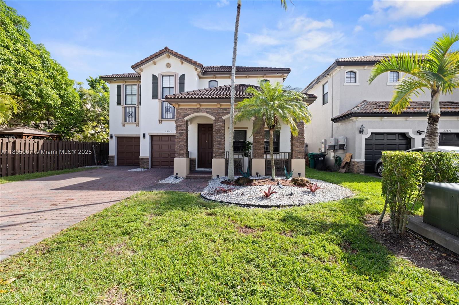 SILVER PALM EAST SEC TWO - Residential