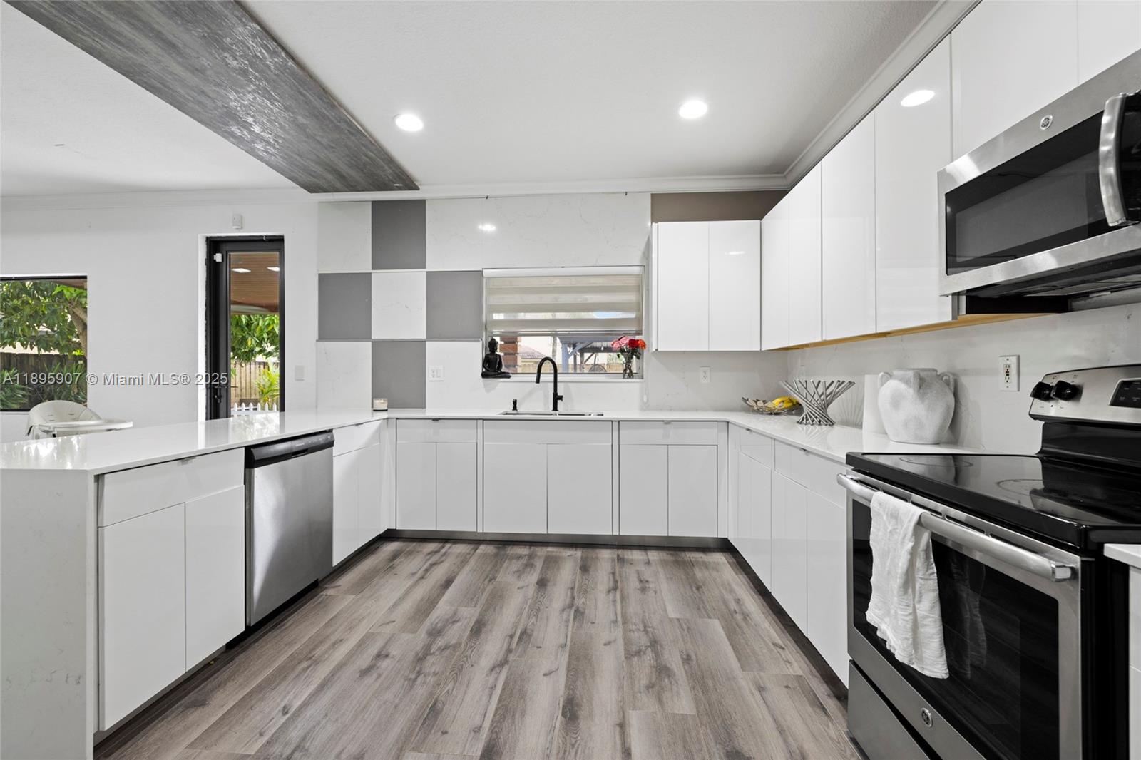 SILVER PALM EAST SEC TWO - Residential