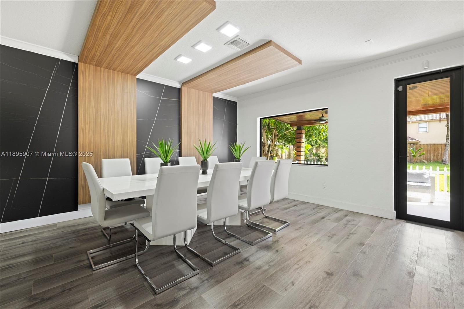 SILVER PALM EAST SEC TWO - Residential