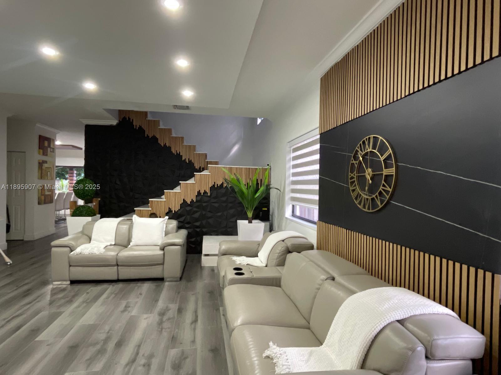 SILVER PALM EAST SEC TWO - Residential