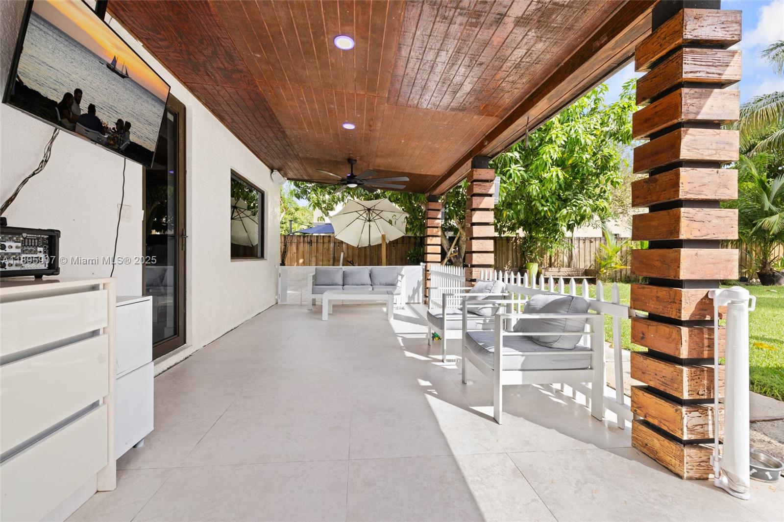 SILVER PALM EAST SEC TWO - Residential