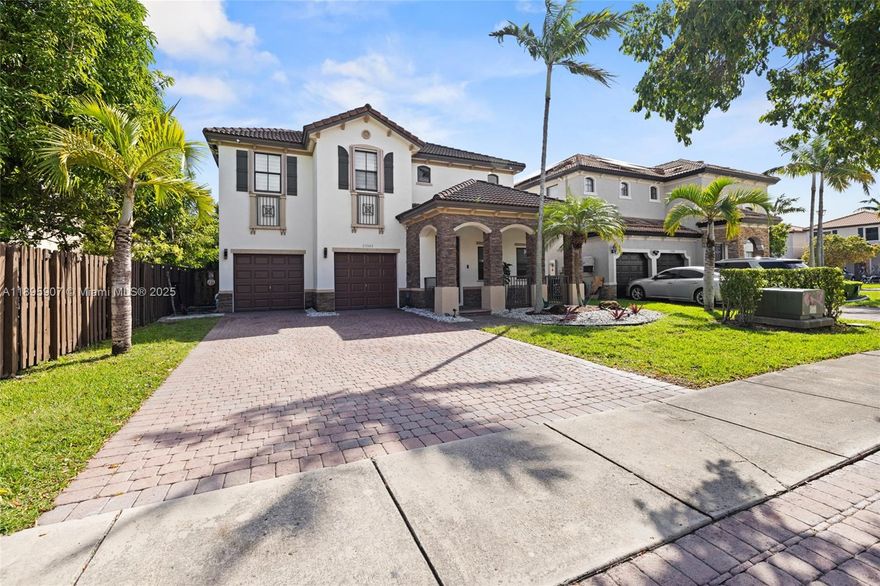 Beautifully renovated 4-bedroom, 2.5-bath single-family home with a spacious open layout and modern finishes throughout. The updated kitchen features stainless steel appliances and quartz countertops. Enjoy a large fenced backyard — perfect for entertaining or relaxing outdoors. Conveniently located near schools, shopping, and major highways. Move-in ready and a must-see!