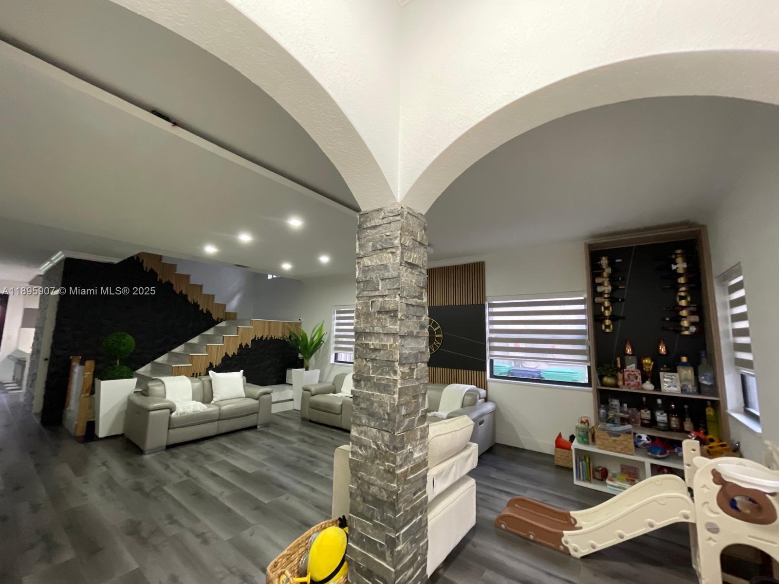 SILVER PALM EAST SEC TWO - Residential