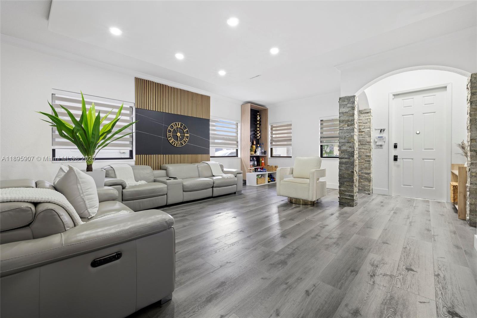 SILVER PALM EAST SEC TWO - Residential