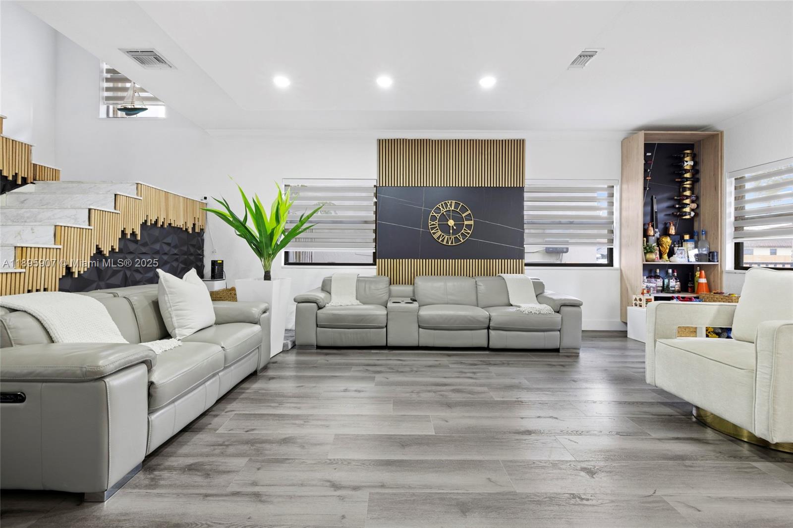 SILVER PALM EAST SEC TWO - Residential