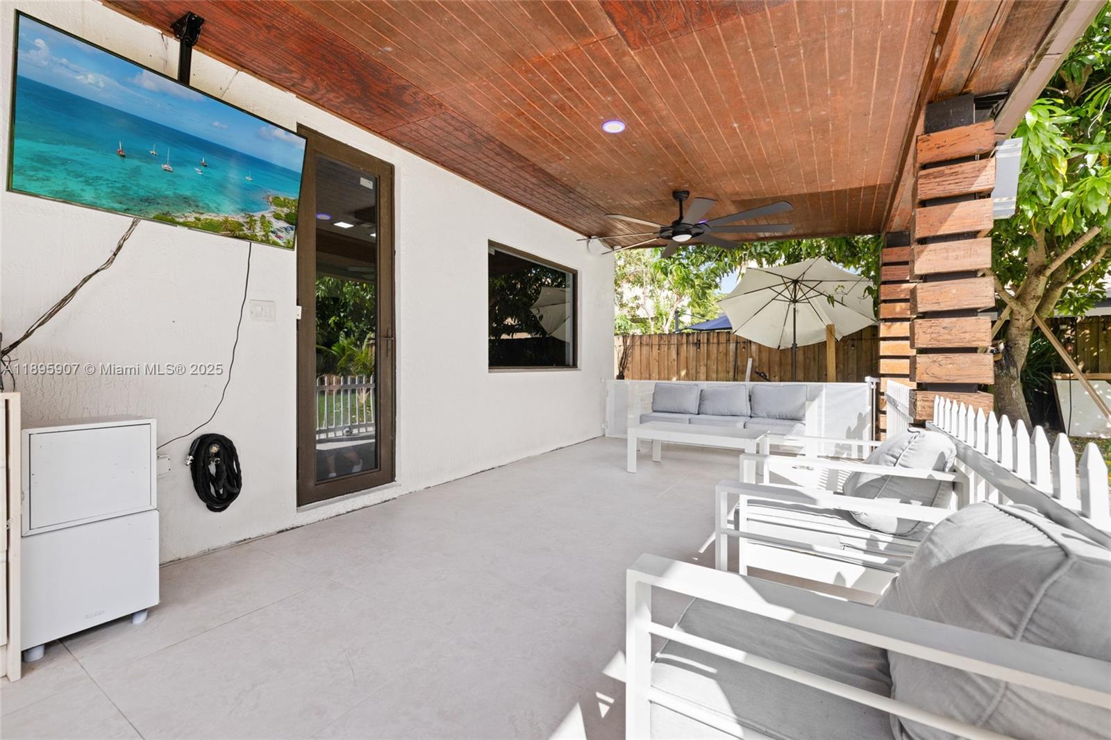 SILVER PALM EAST SEC TWO - Residential