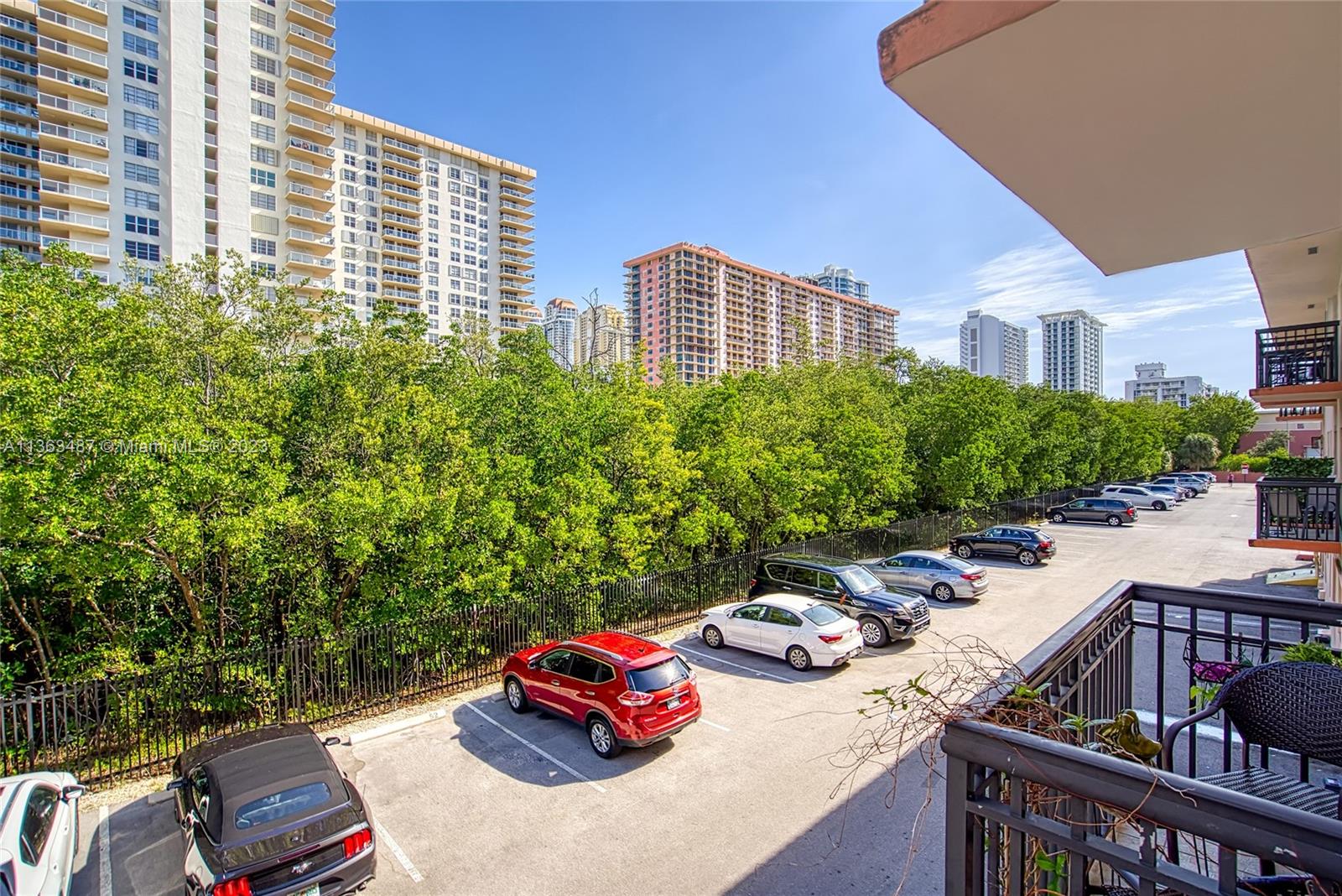 SALEM HOUSE CONDO - Residential Lease