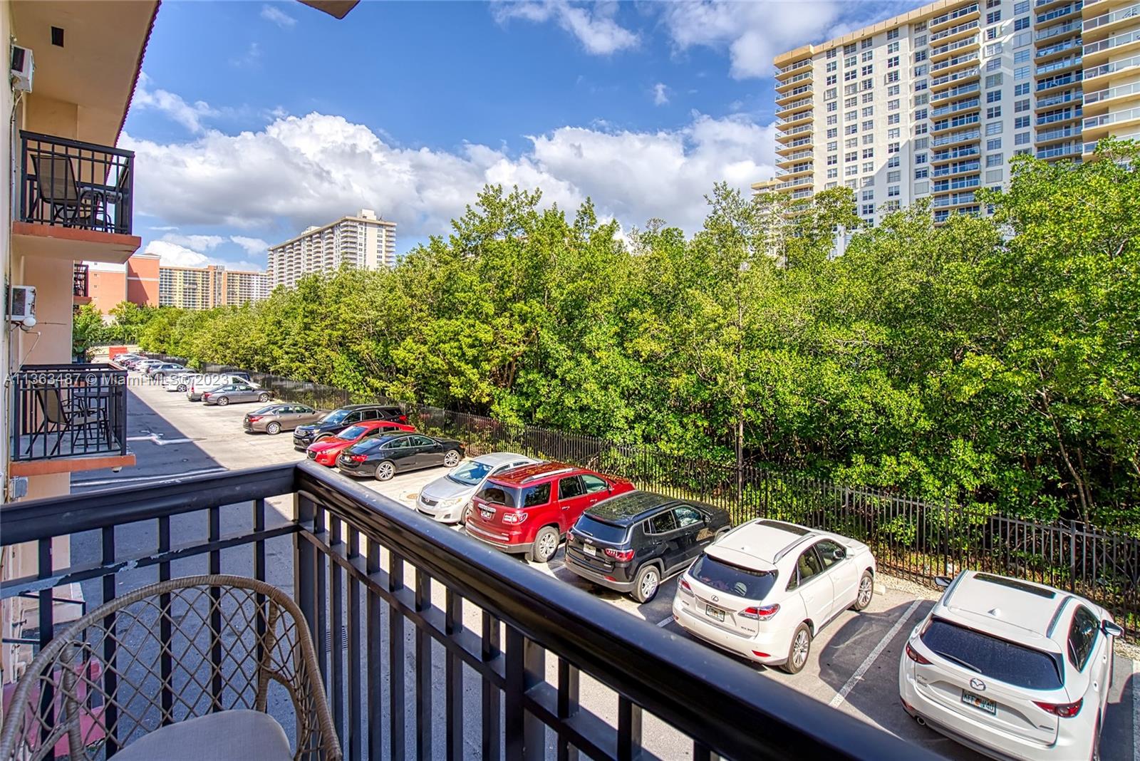 SALEM HOUSE CONDO - Residential Lease