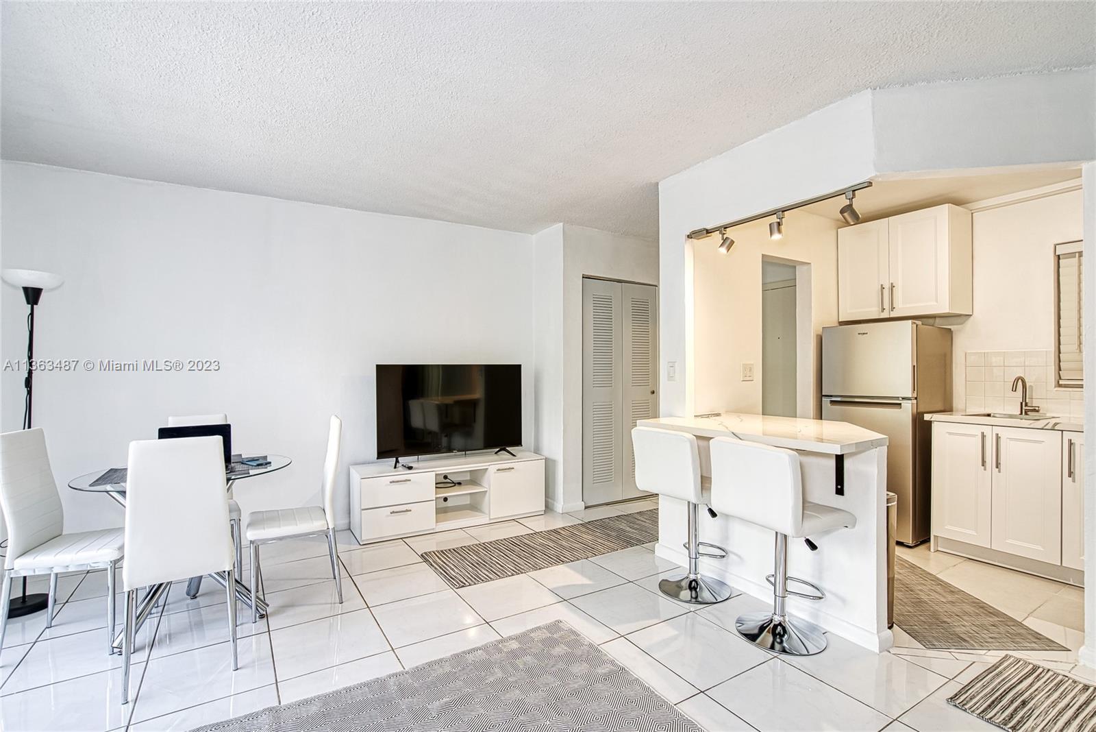 SALEM HOUSE CONDO - Residential Lease