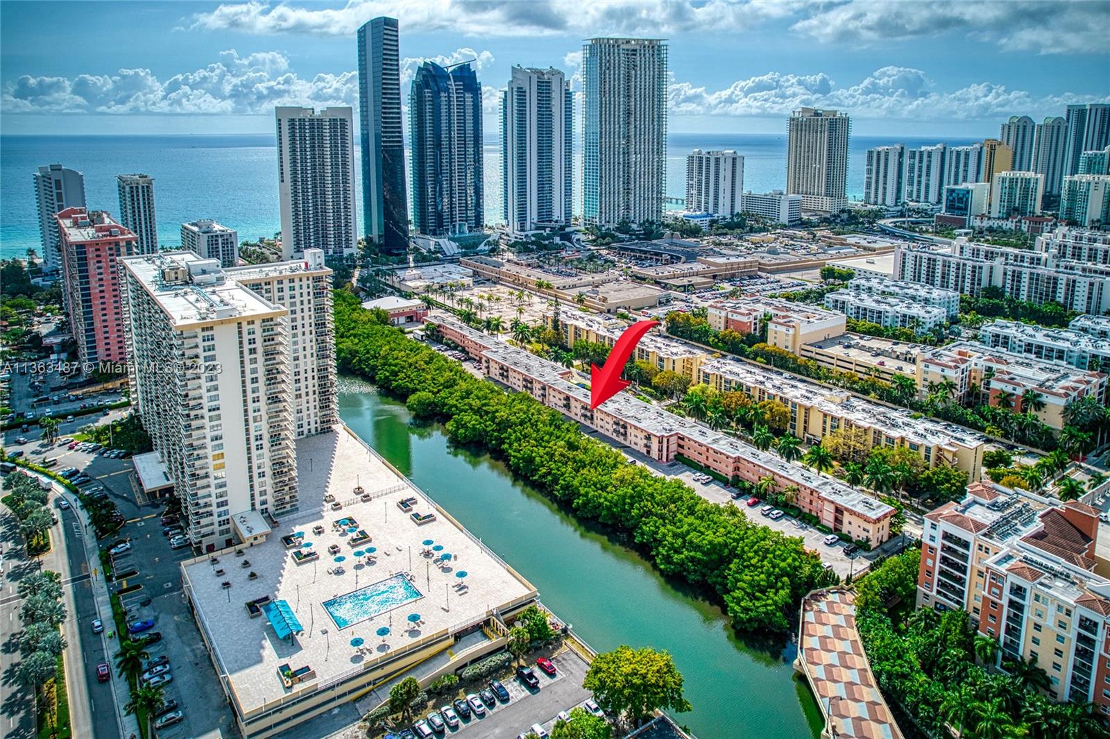 SALEM HOUSE CONDO - Residential Lease