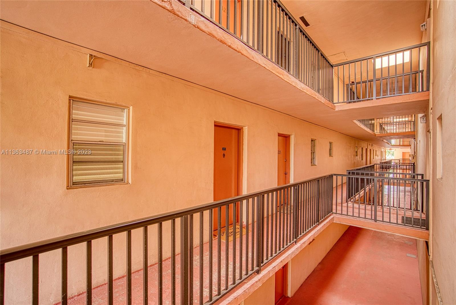 SALEM HOUSE CONDO - Residential Lease