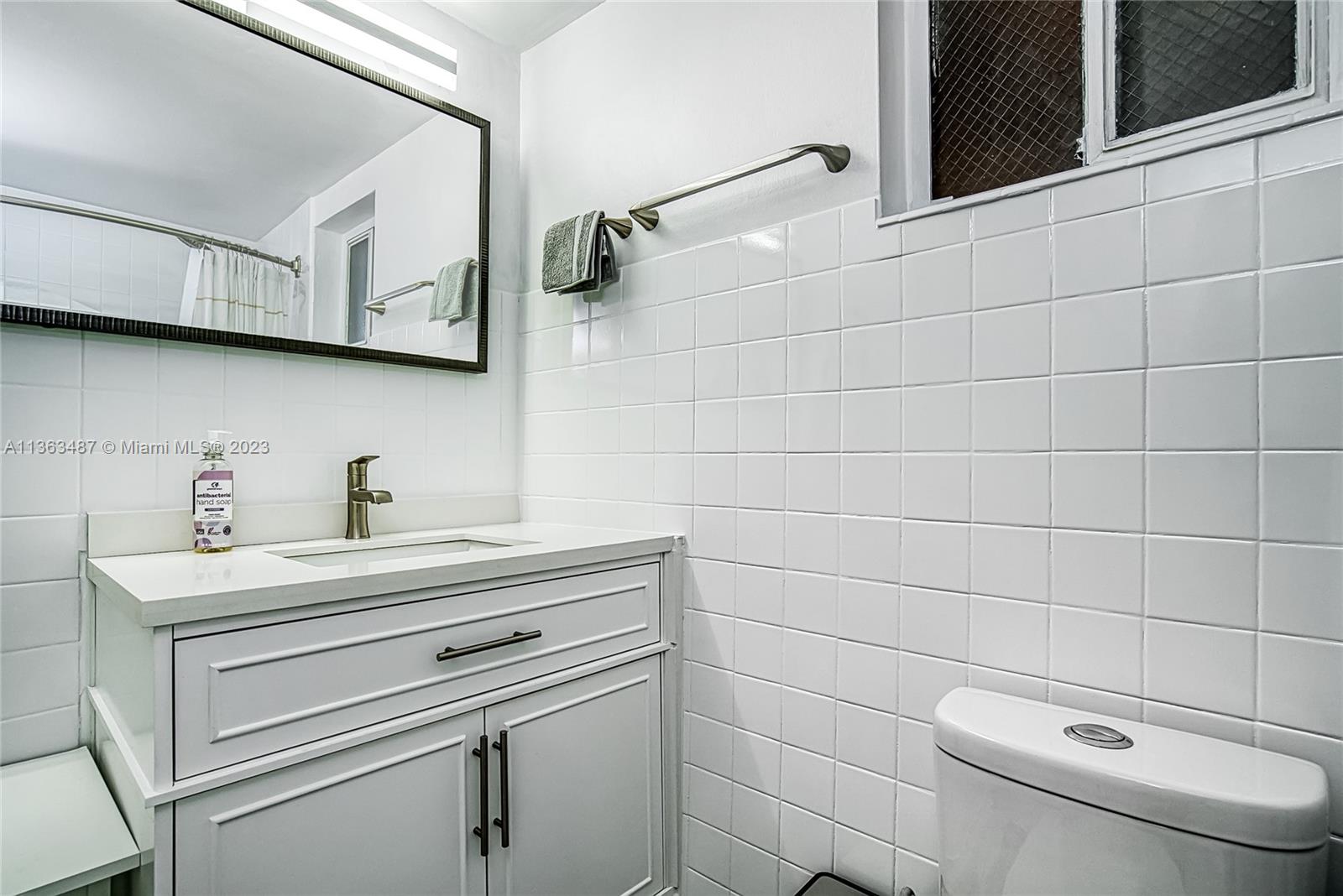 SALEM HOUSE CONDO - Residential Lease